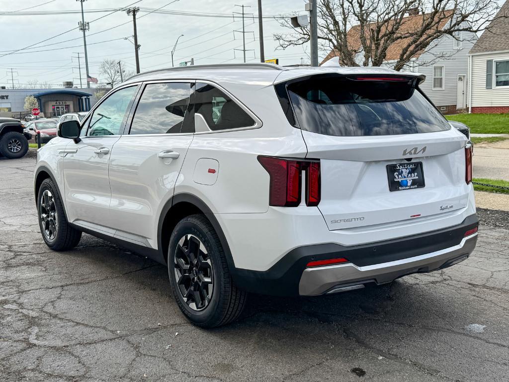 new 2025 Kia Sorento car, priced at $36,825
