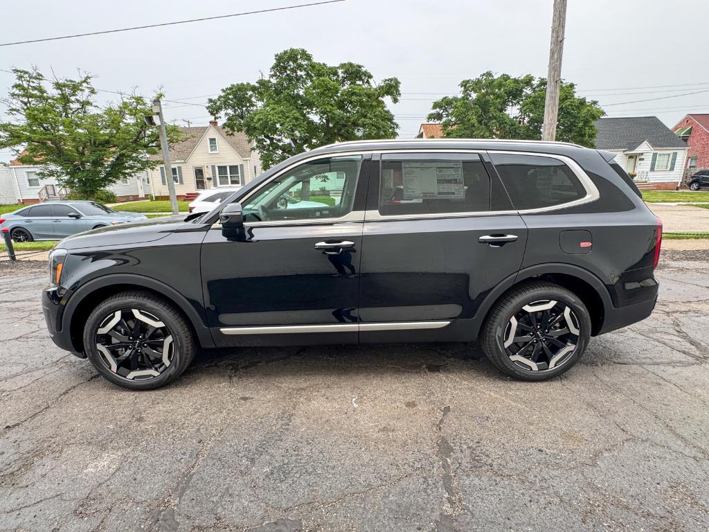 new 2025 Kia Telluride car, priced at $43,055