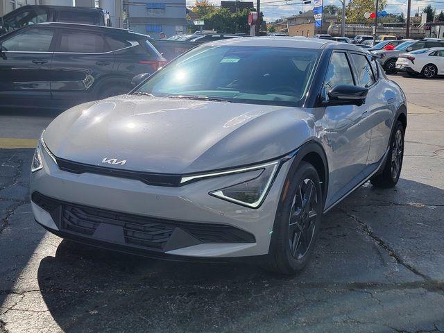 new 2025 Kia EV6 car, priced at $43,152