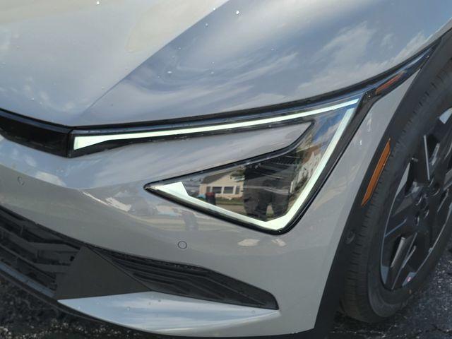 new 2025 Kia EV6 car, priced at $43,152