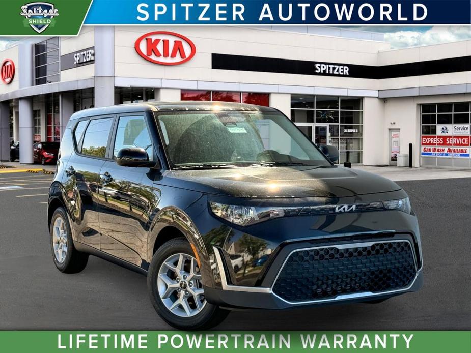 new 2025 Kia Soul car, priced at $22,685