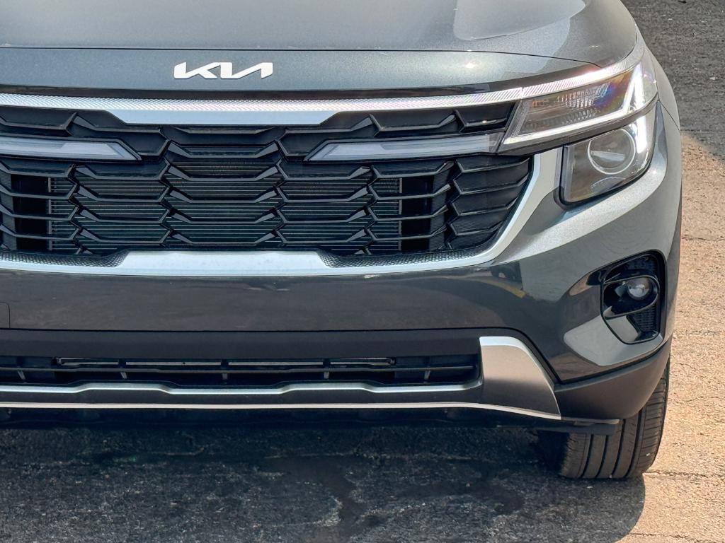 new 2025 Kia Seltos car, priced at $27,525