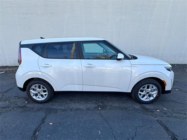 new 2025 Kia Soul car, priced at $20,754