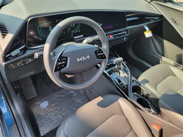 new 2025 Kia Niro car, priced at $29,140