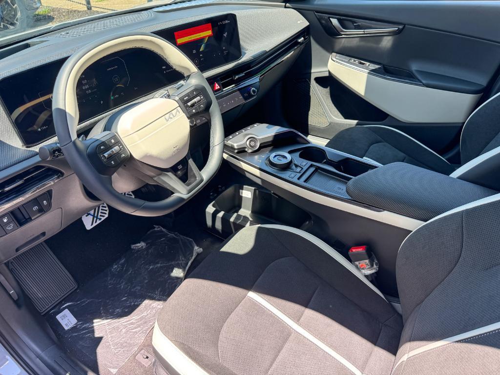 new 2025 Kia EV6 car, priced at $55,875