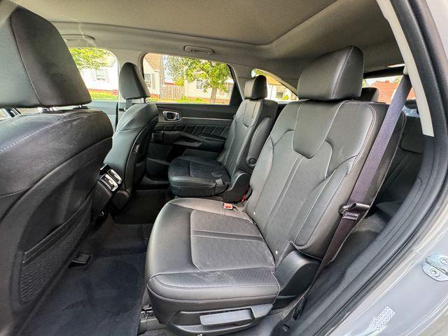 used 2024 Kia Sorento car, priced at $34,137