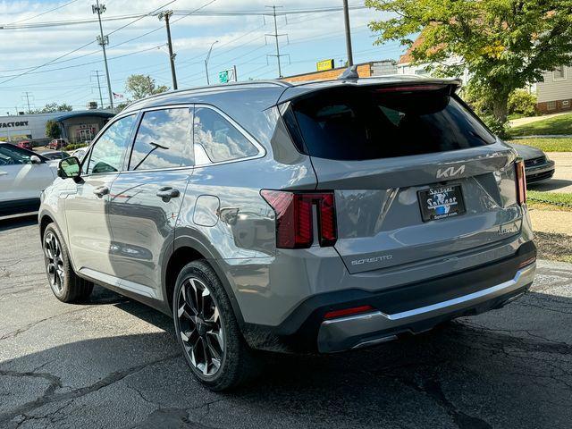 used 2024 Kia Sorento car, priced at $34,137