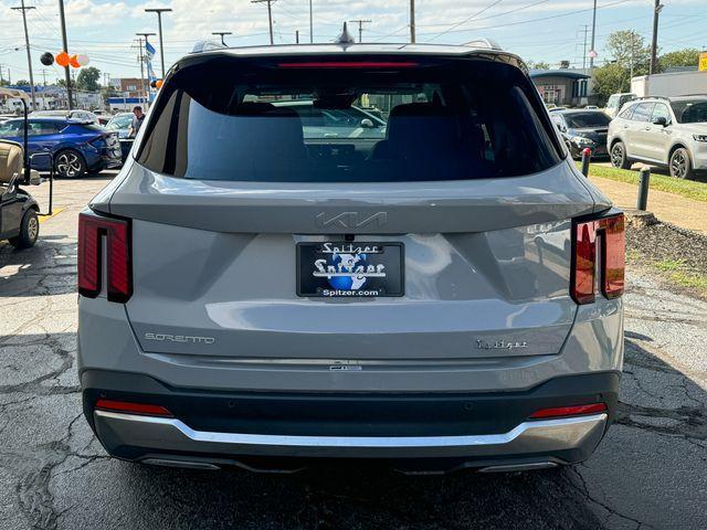 used 2024 Kia Sorento car, priced at $34,137