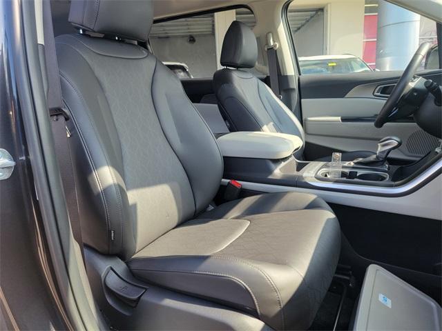 used 2024 Kia Carnival car, priced at $33,132