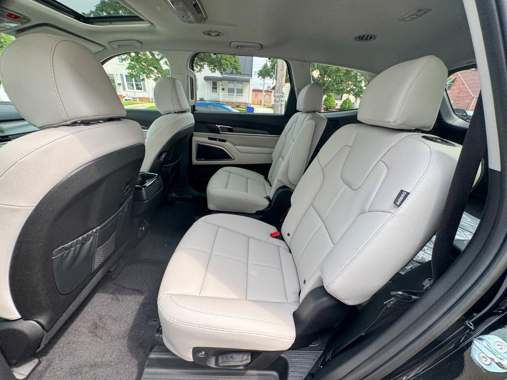 new 2025 Kia Telluride car