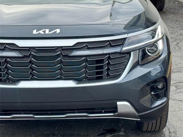new 2025 Kia Seltos car, priced at $27,525