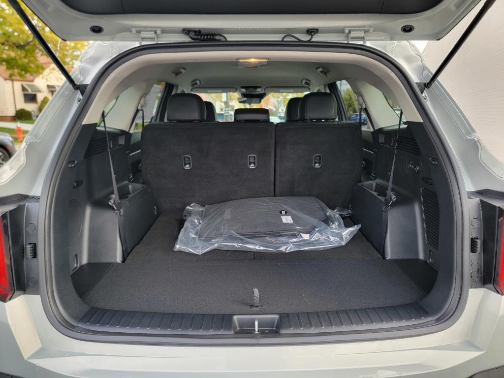 new 2026 Kia Sorento car, priced at $36,775