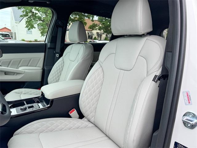 new 2025 Kia Sorento Hybrid car, priced at $47,100