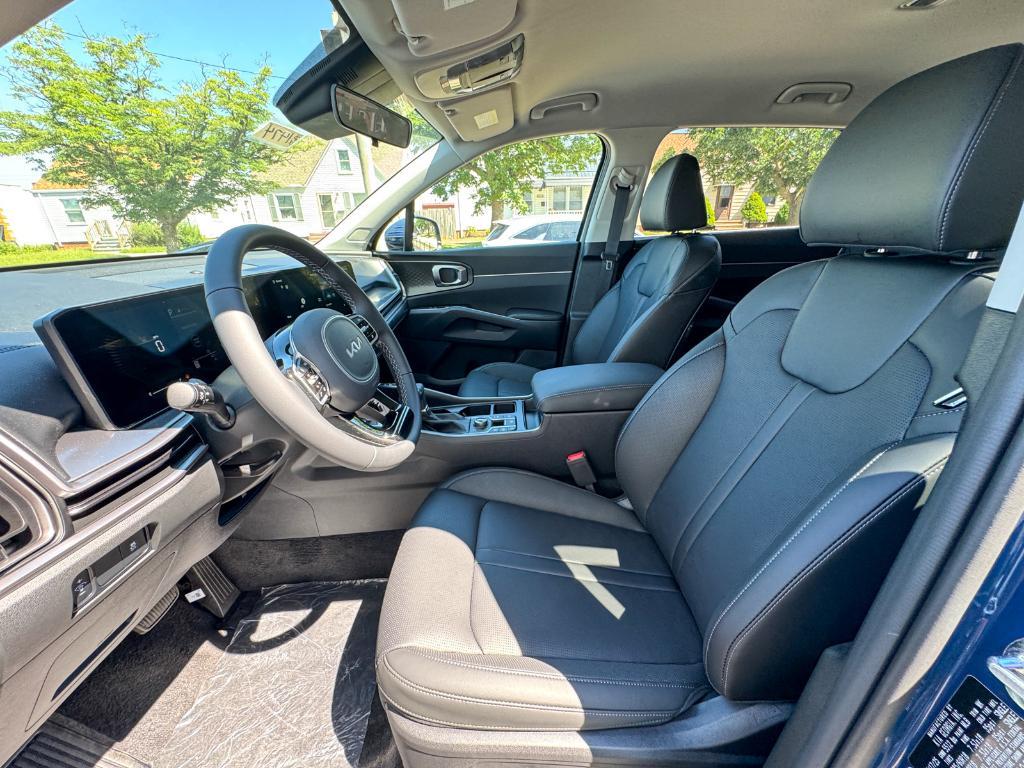 new 2025 Kia Sorento car, priced at $35,500