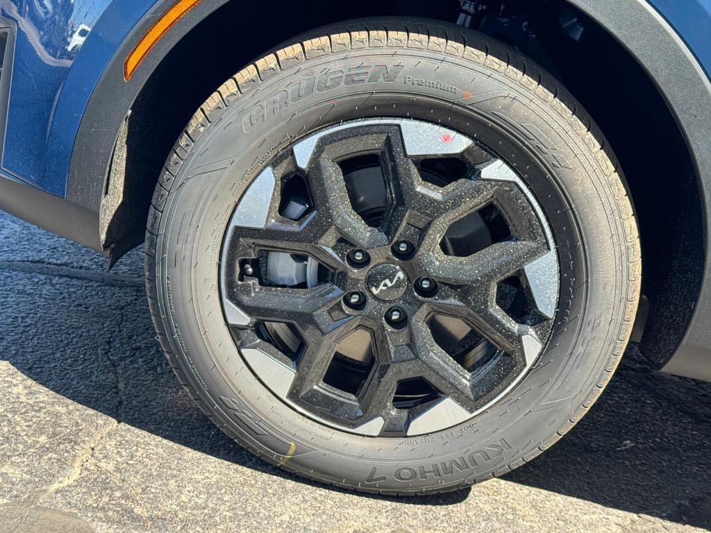 new 2025 Kia Sorento car, priced at $35,500
