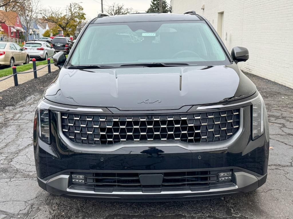 new 2025 Kia Carnival car, priced at $54,755