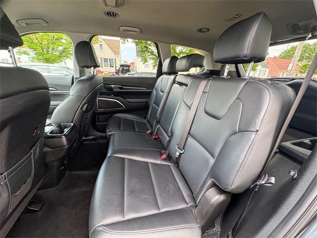 used 2024 Kia Telluride car, priced at $30,586