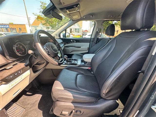 used 2022 Kia Carnival car, priced at $31,727