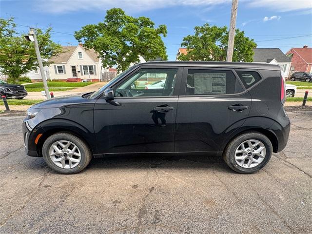 new 2025 Kia Soul car, priced at $21,918
