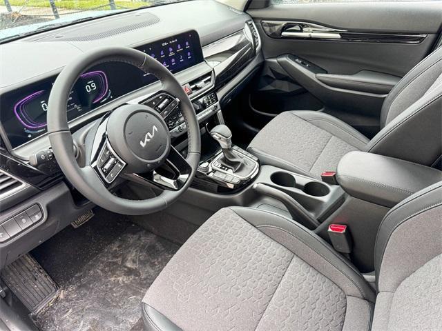 new 2025 Kia Seltos car, priced at $27,920