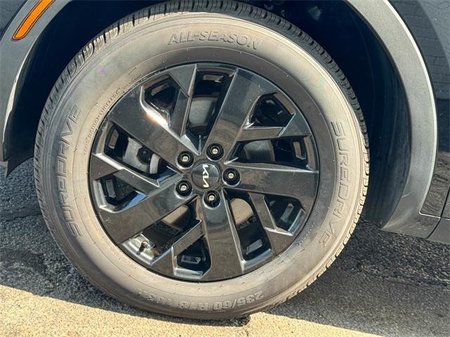 used 2022 Kia Sorento car, priced at $28,127