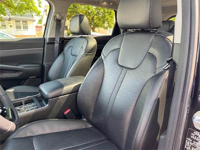 used 2022 Kia Sorento car, priced at $28,127