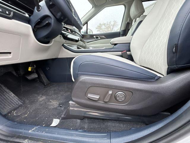 new 2026 Kia Carnival Hybrid car, priced at $48,793