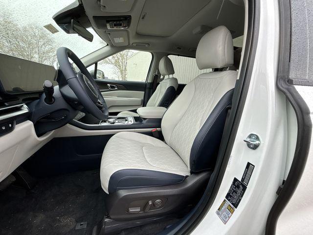 new 2026 Kia Carnival Hybrid car, priced at $48,793