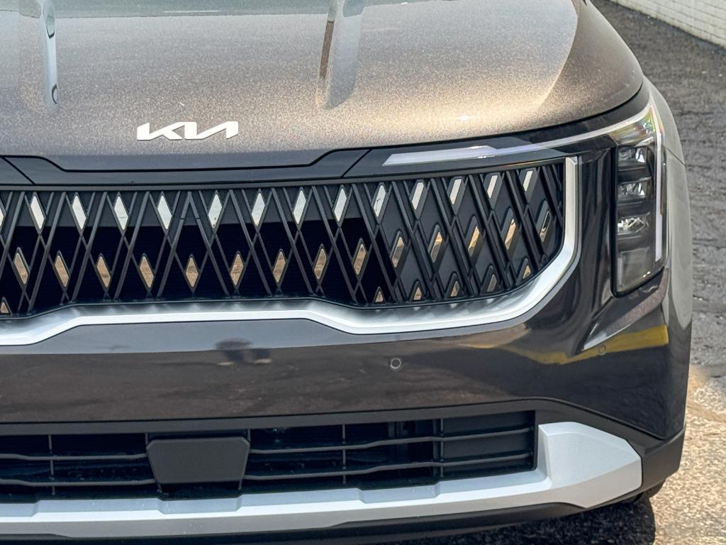 new 2026 Kia Carnival car, priced at $38,425