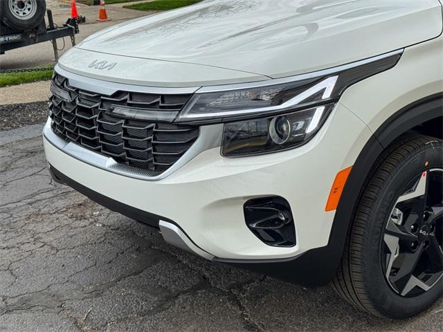 new 2025 Kia Seltos car, priced at $27,920