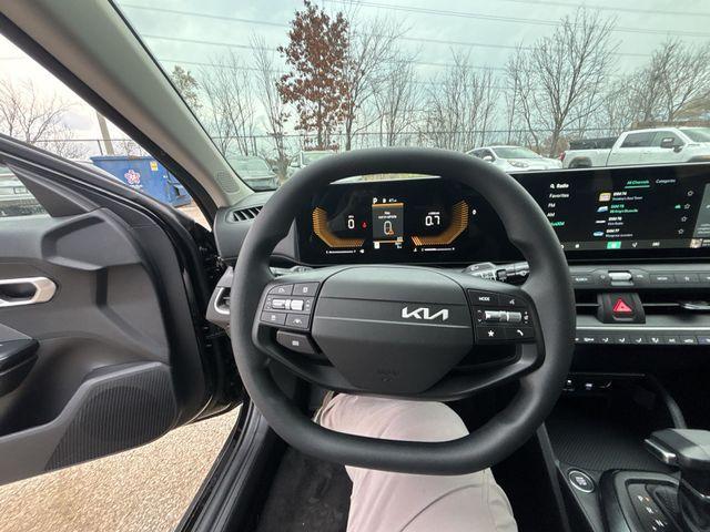 new 2025 Kia K4 car, priced at $23,422