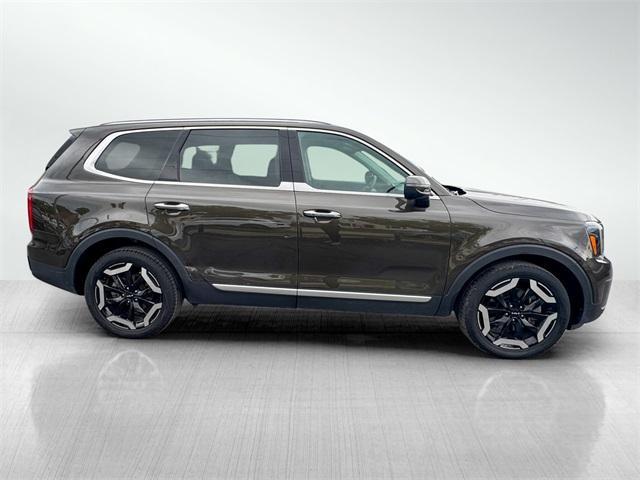 used 2023 Kia Telluride car, priced at $35,672
