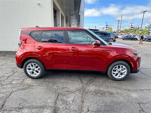 new 2025 Kia Soul car, priced at $24,260