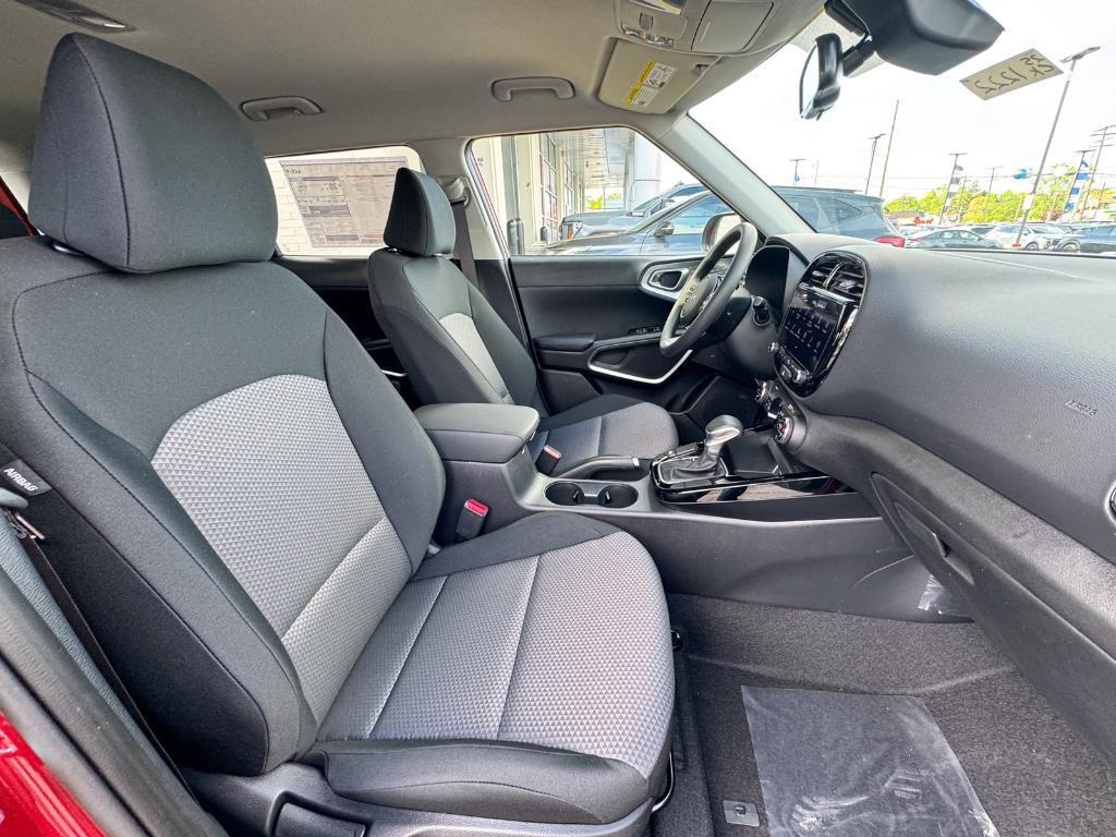 new 2025 Kia Soul car, priced at $24,260
