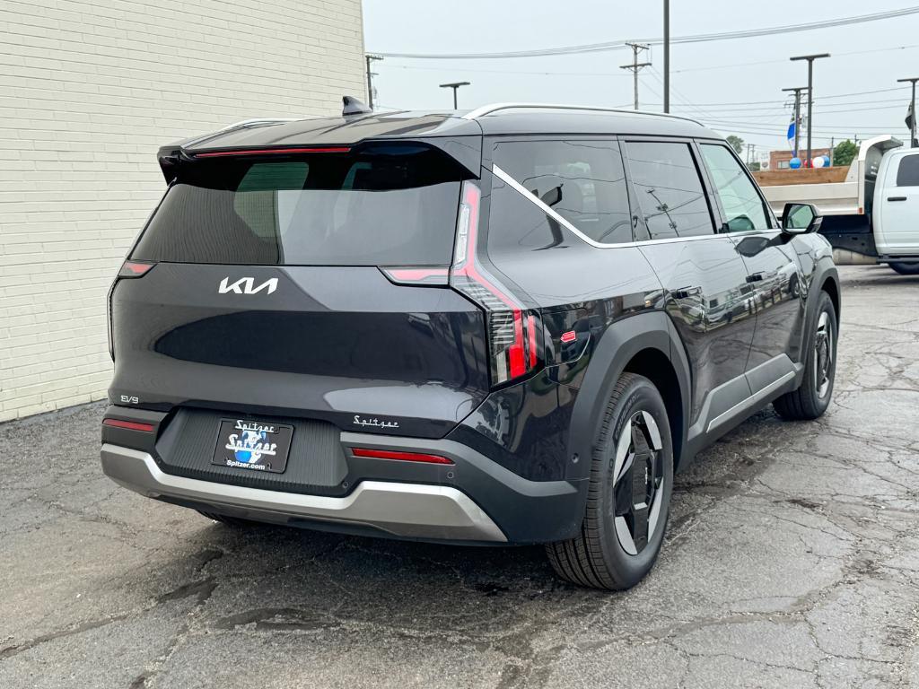 new 2026 Kia EV9 car, priced at $61,620