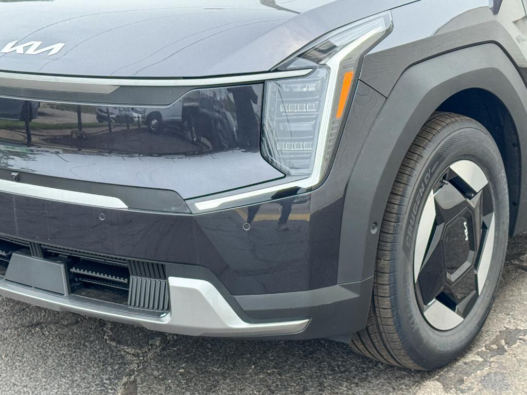 new 2026 Kia EV9 car, priced at $61,620