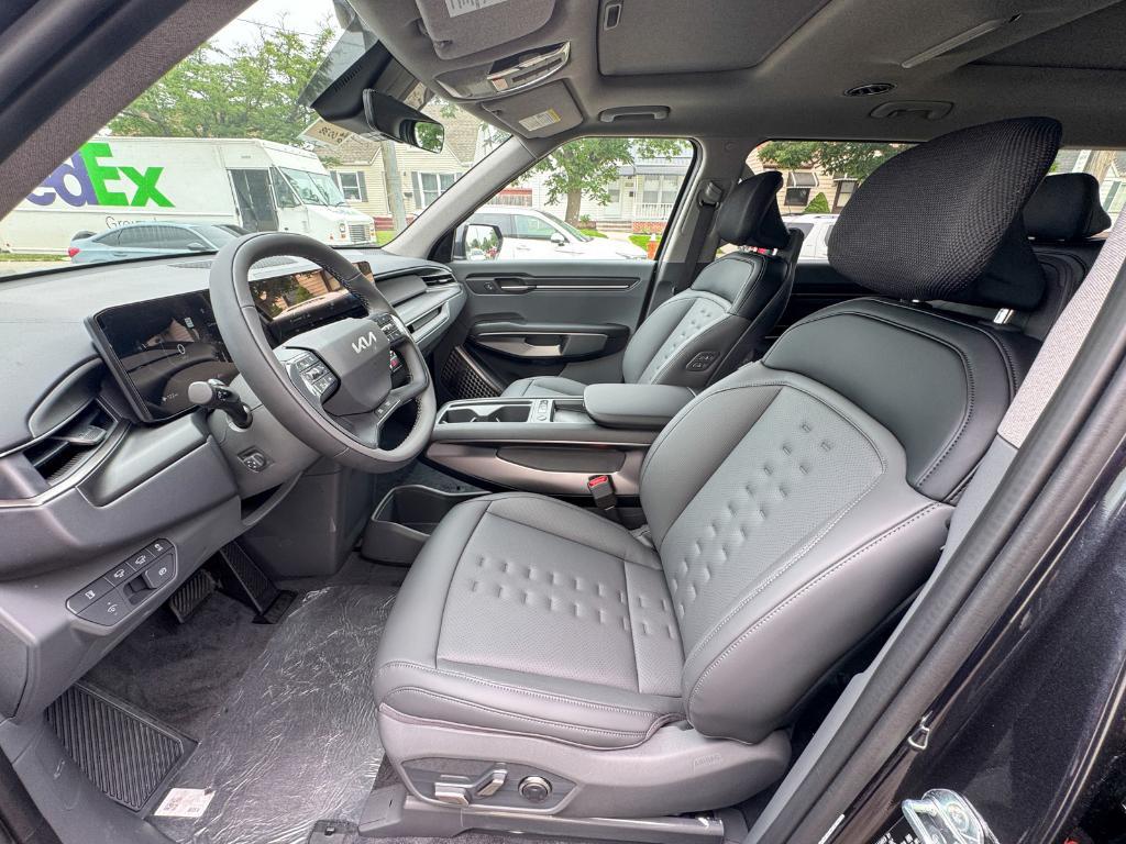 new 2026 Kia EV9 car, priced at $61,620