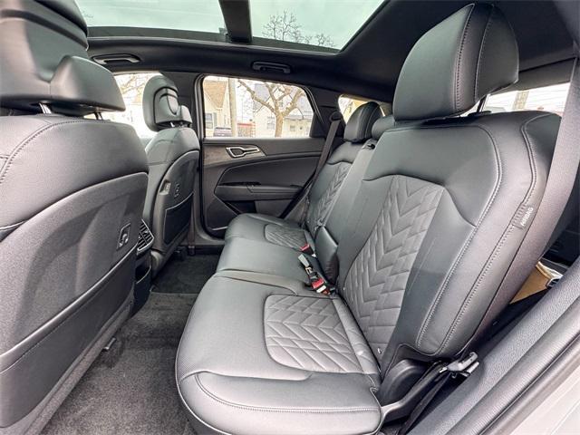 new 2025 Kia Sportage car, priced at $34,215
