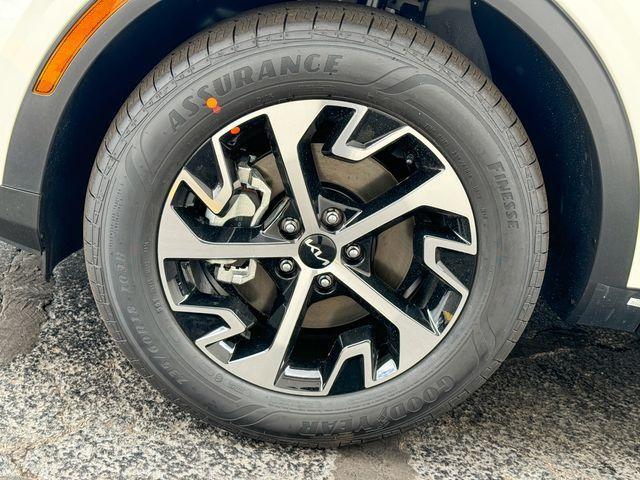 used 2024 Kia Sportage Hybrid car, priced at $35,290