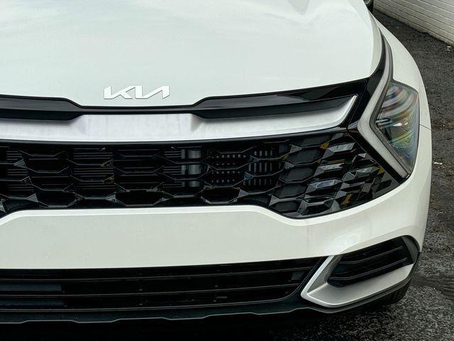 used 2024 Kia Sportage Hybrid car, priced at $35,290