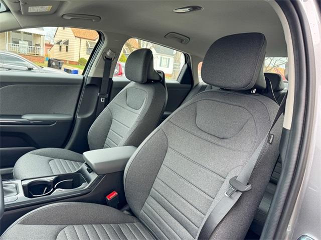 new 2025 Kia K4 car