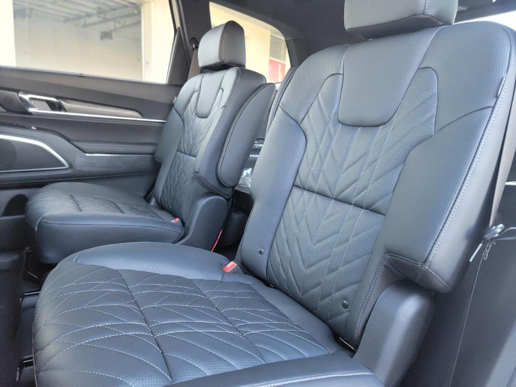 new 2025 Kia Telluride car, priced at $51,944