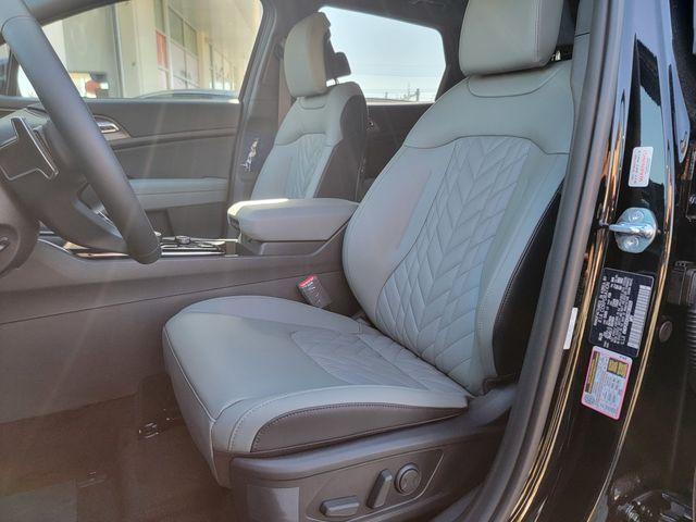 new 2025 Kia Sportage Plug-In Hybrid car, priced at $42,752