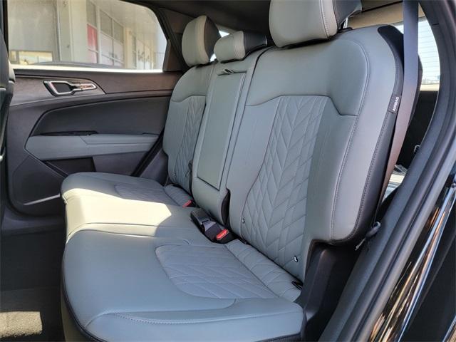 new 2025 Kia Sportage Plug-In Hybrid car, priced at $43,002