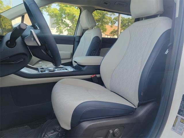 new 2026 Kia Carnival Hybrid car, priced at $44,385