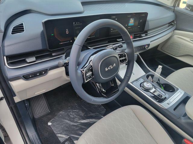 new 2026 Kia Carnival Hybrid car, priced at $43,873