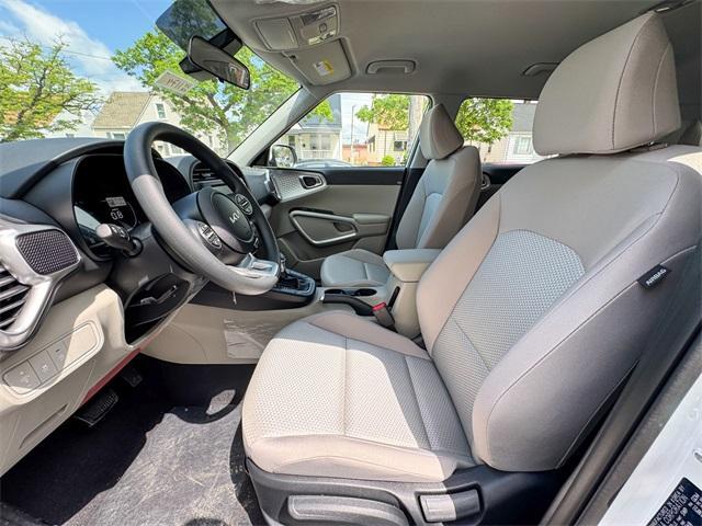 new 2025 Kia Soul car, priced at $22,605