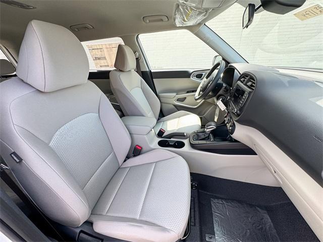 new 2025 Kia Soul car, priced at $22,605