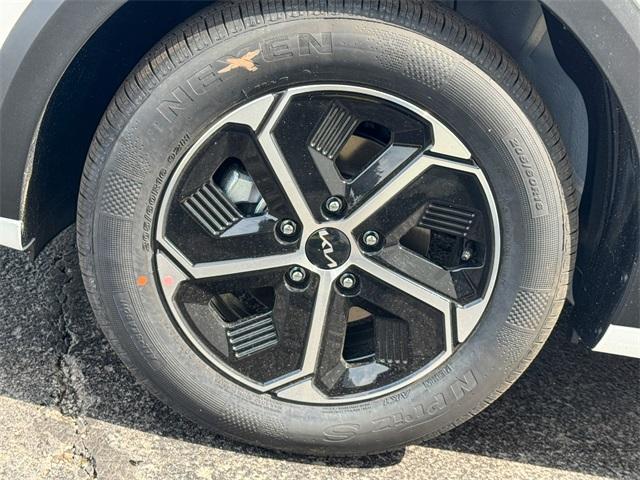 new 2025 Kia Niro car, priced at $27,023