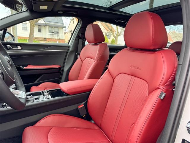 new 2025 Kia K5 car